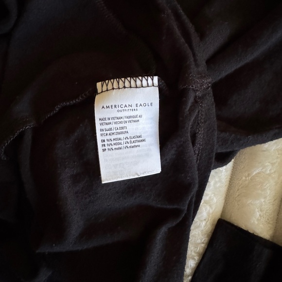 American Eagle Outfitters Black Twist-Front V-Neck Top - Picture 6 of 8